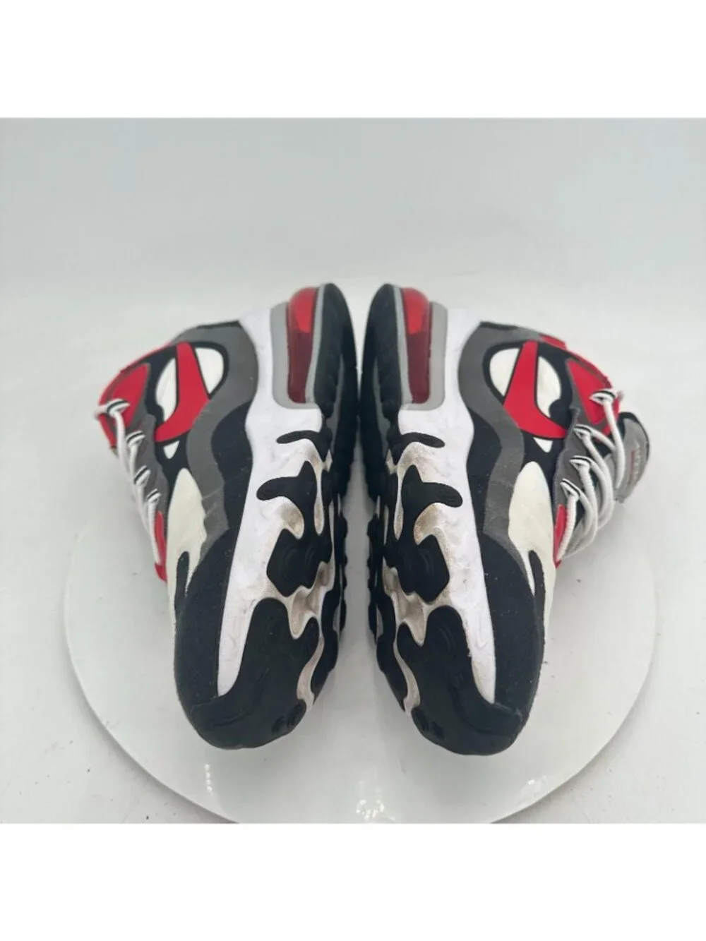 Nike Air Max 270 React Men Sz 11 CI3866-002 Black Iron Grey University Red Shoes